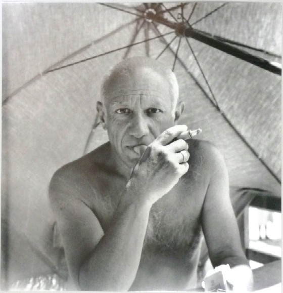 Picasso: Willy Maywald: Pablo Picasso, 1947, am Strand nahe Vall